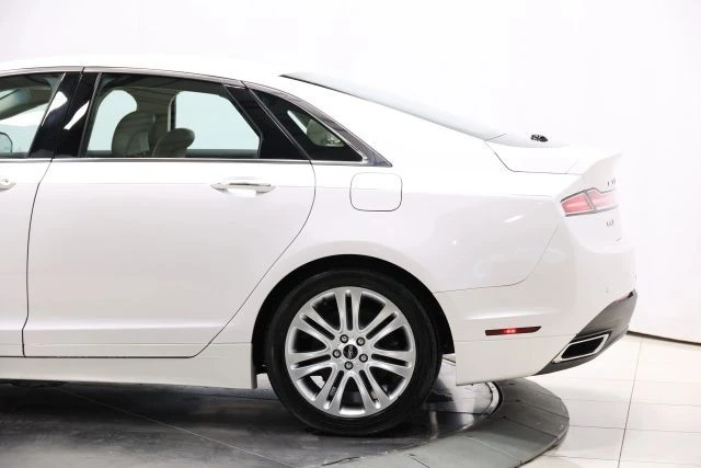 2016 Lincoln MKZ - Image 10 of 31