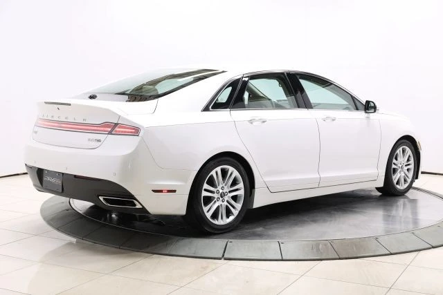 2016 Lincoln MKZ - Image 4 of 31