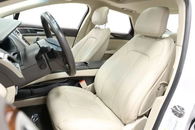 2016 Lincoln MKZ - Image 17 of 31