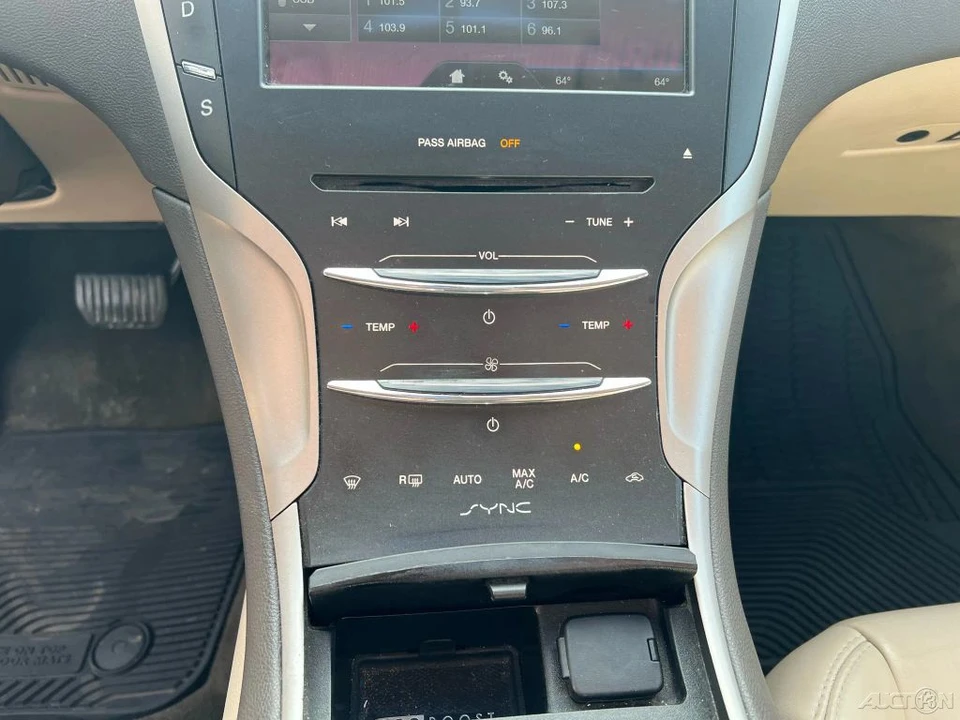 2016 Lincoln MKZ - Image 19 of 21