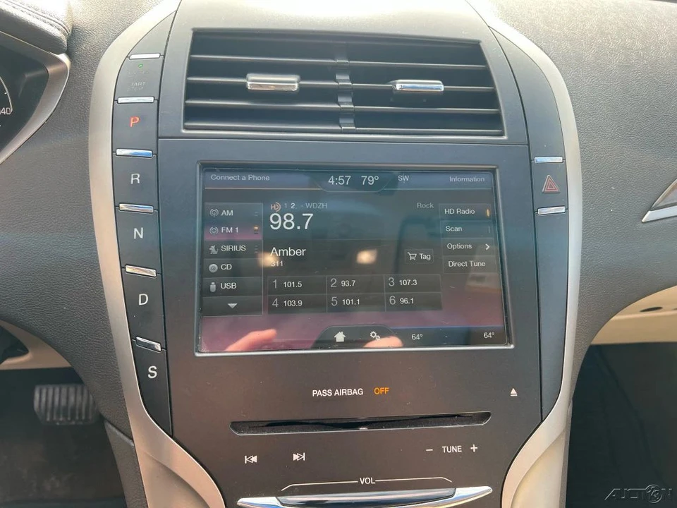 2016 Lincoln MKZ - Image 17 of 21
