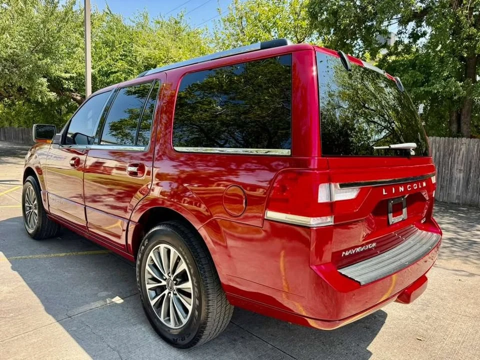 2016 Lincoln Navigator 3rd Gen - Image 6 of 20