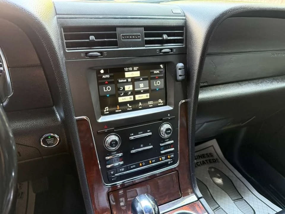 2016 Lincoln Navigator 3rd Gen - Image 19 of 20