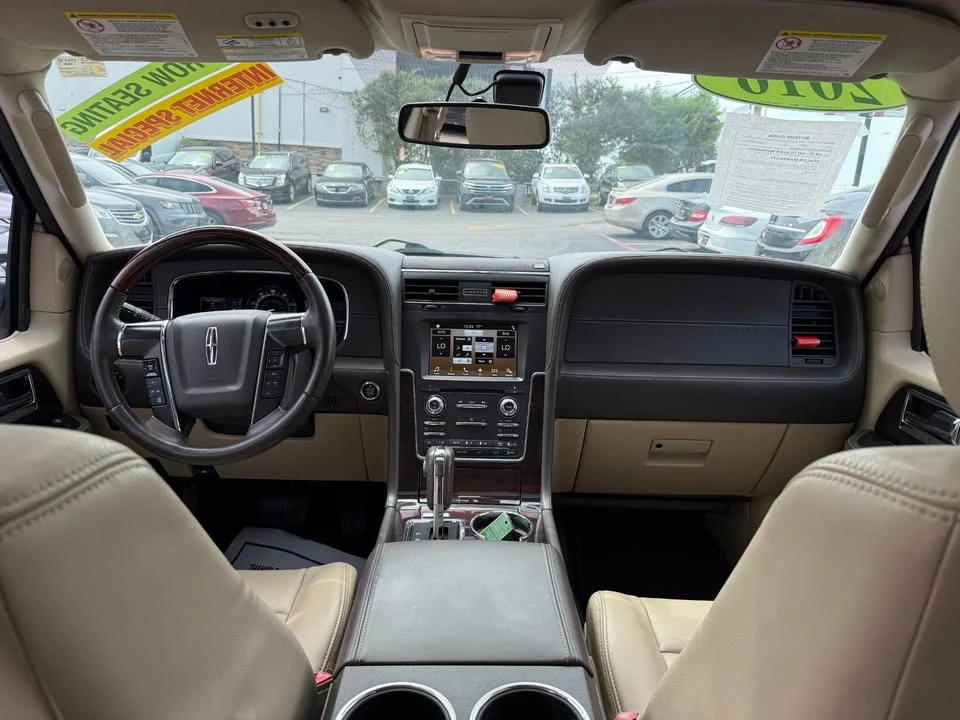 2016 Lincoln Navigator - Image 8 of 20