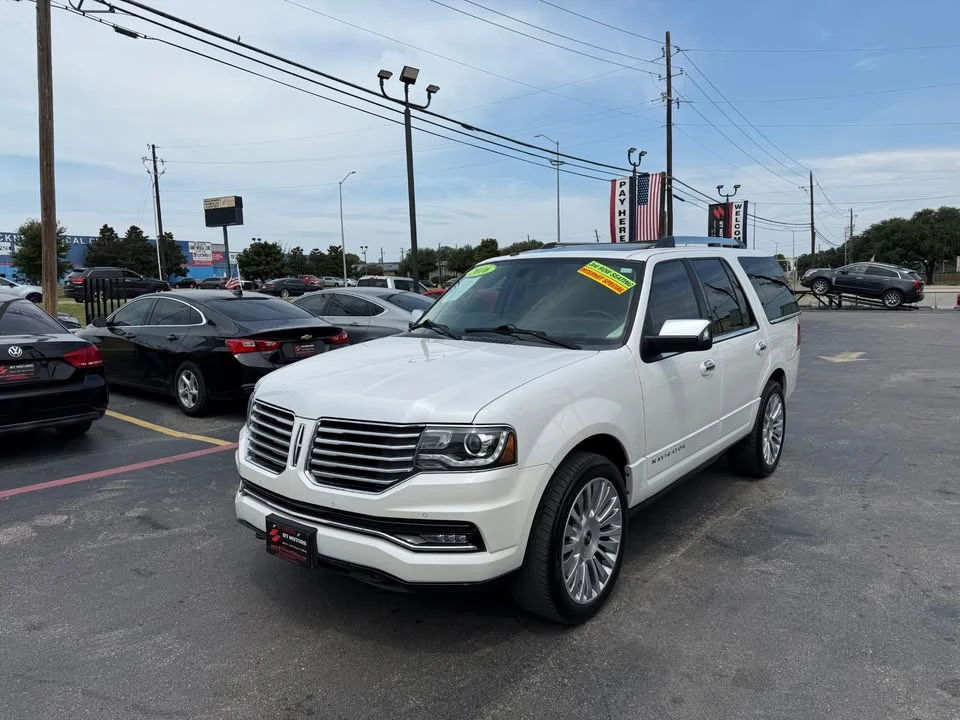 2016 Lincoln Navigator - Image 3 of 20