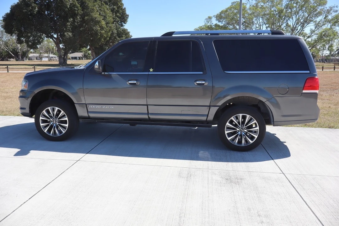 2016 Lincoln Navigator 3rd Gen - Image 4 of 21