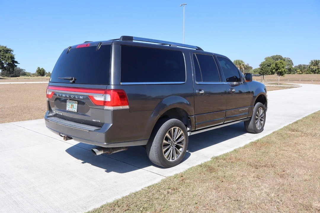 2016 Lincoln Navigator 3rd Gen - Image 5 of 21