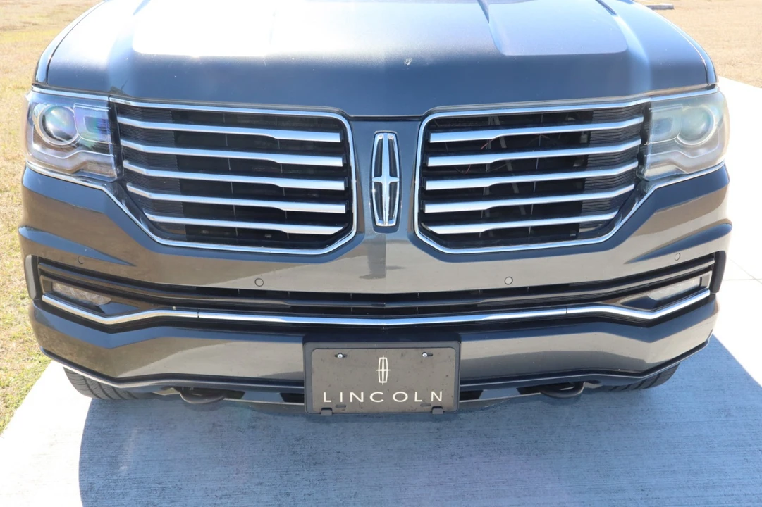 2016 Lincoln Navigator 3rd Gen - Image 13 of 21