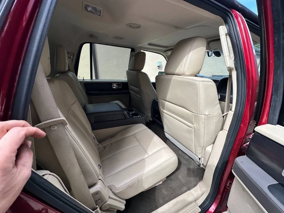 2016 Lincoln Navigator 3rd Gen - Image 9 of 19