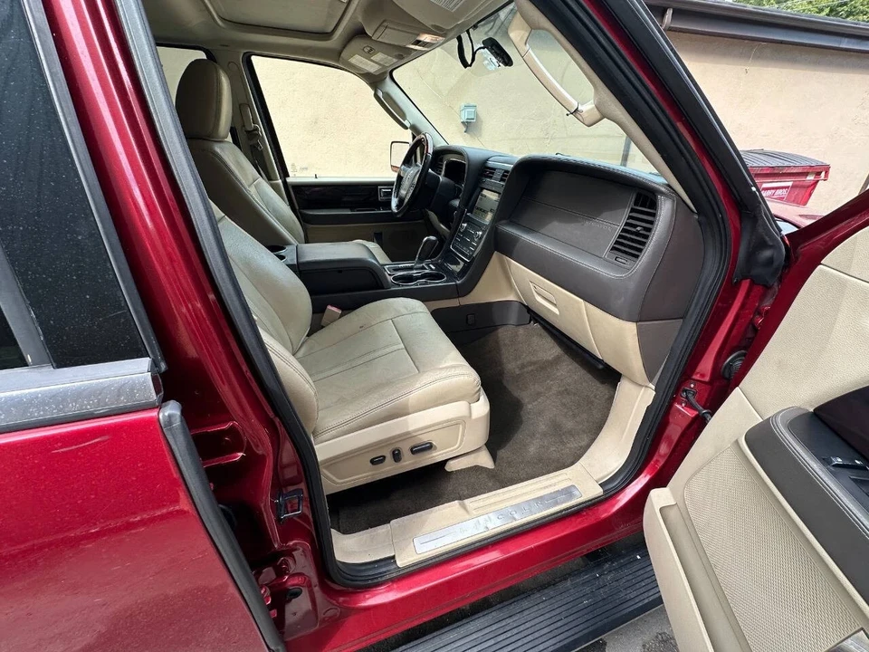 2016 Lincoln Navigator 3rd Gen - Image 8 of 19