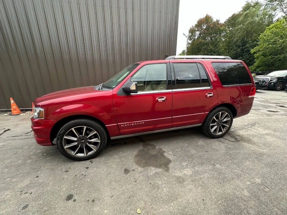 2016 Lincoln Navigator 3rd Gen - Image 3 of 19