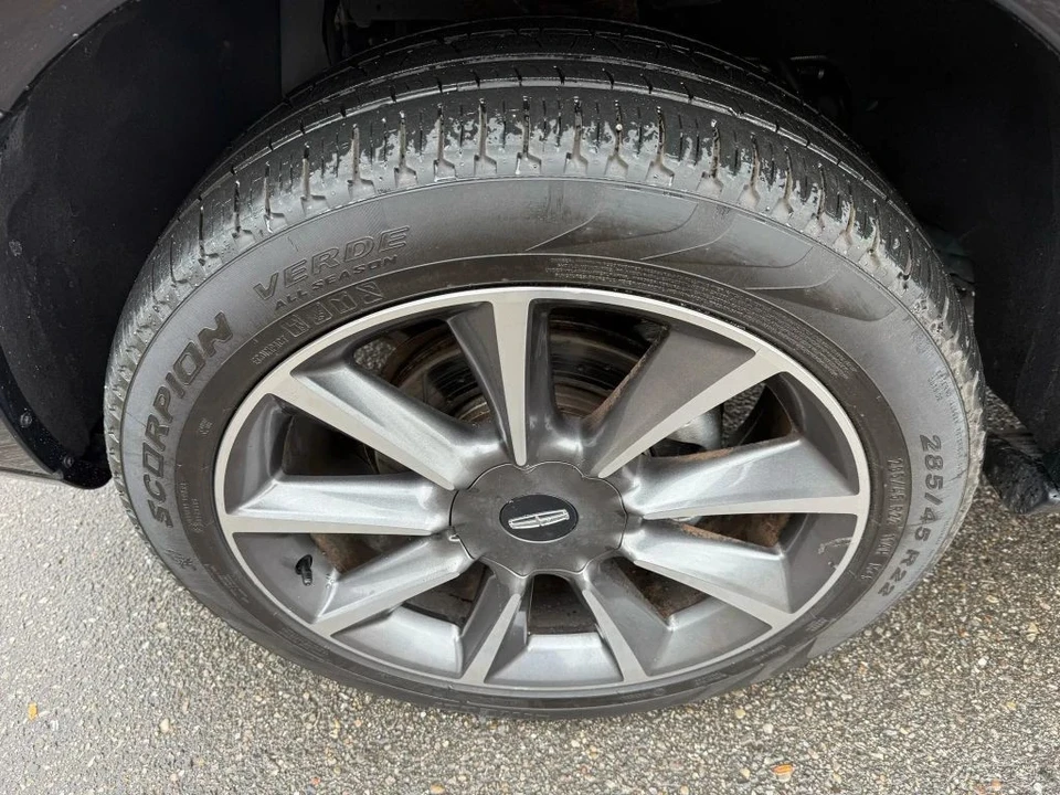2016 Lincoln Navigator 3rd Gen - Image 9 of 12
