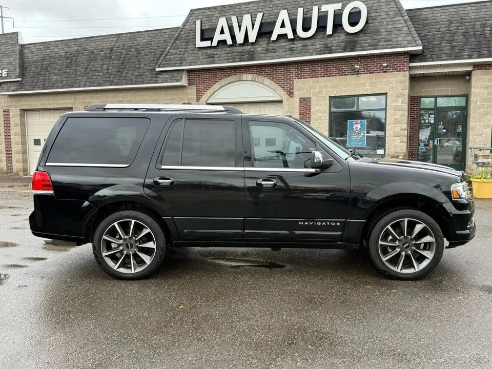 2016 Lincoln Navigator 3rd Gen - Image 4 of 12