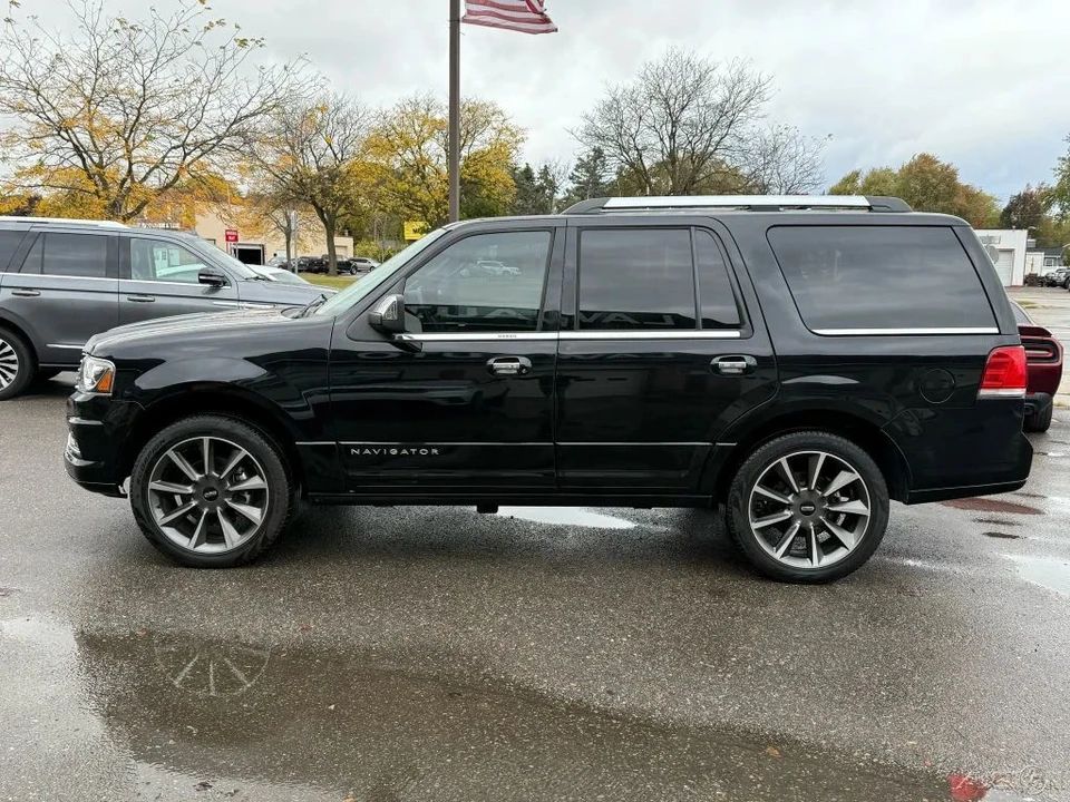 2016 Lincoln Navigator 3rd Gen - Image 8 of 12