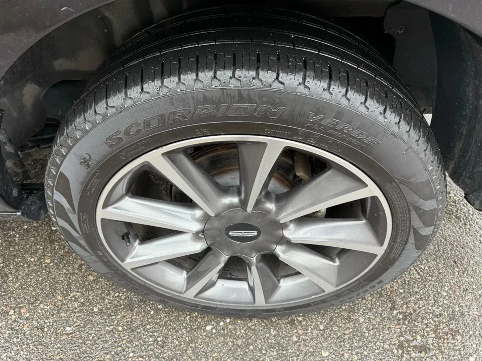 2016 Lincoln Navigator 3rd Gen - Image 10 of 12