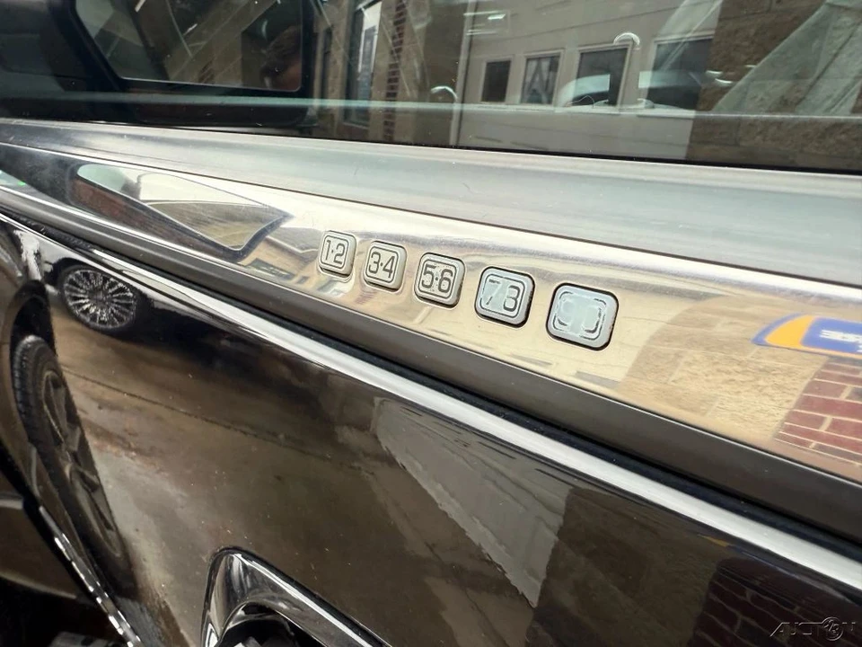 2016 Lincoln Navigator 3rd Gen - Image 15 of 21