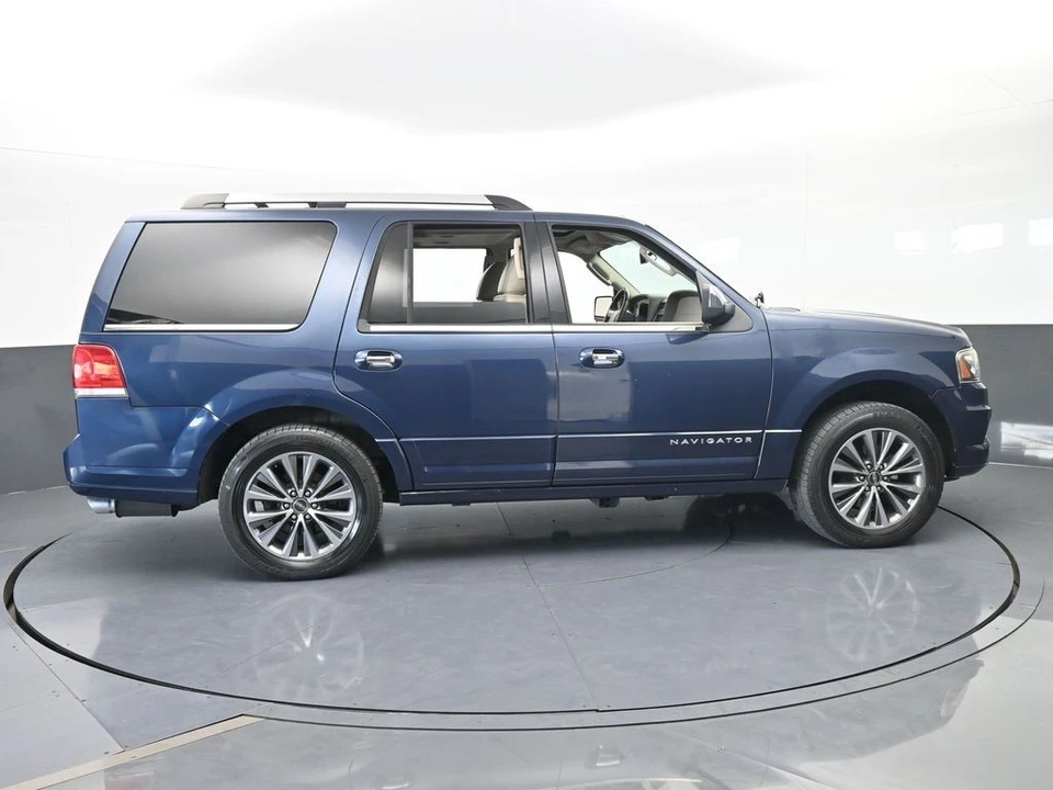 2016 Lincoln Navigator 3rd Gen - Image 7 of 12