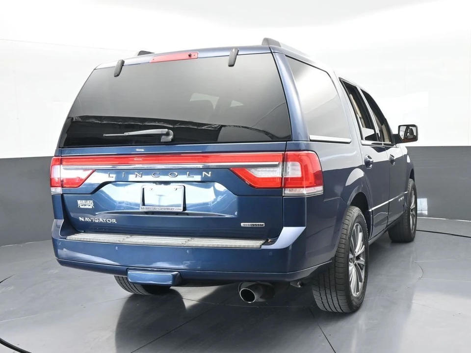2016 Lincoln Navigator 3rd Gen - Image 5 of 12
