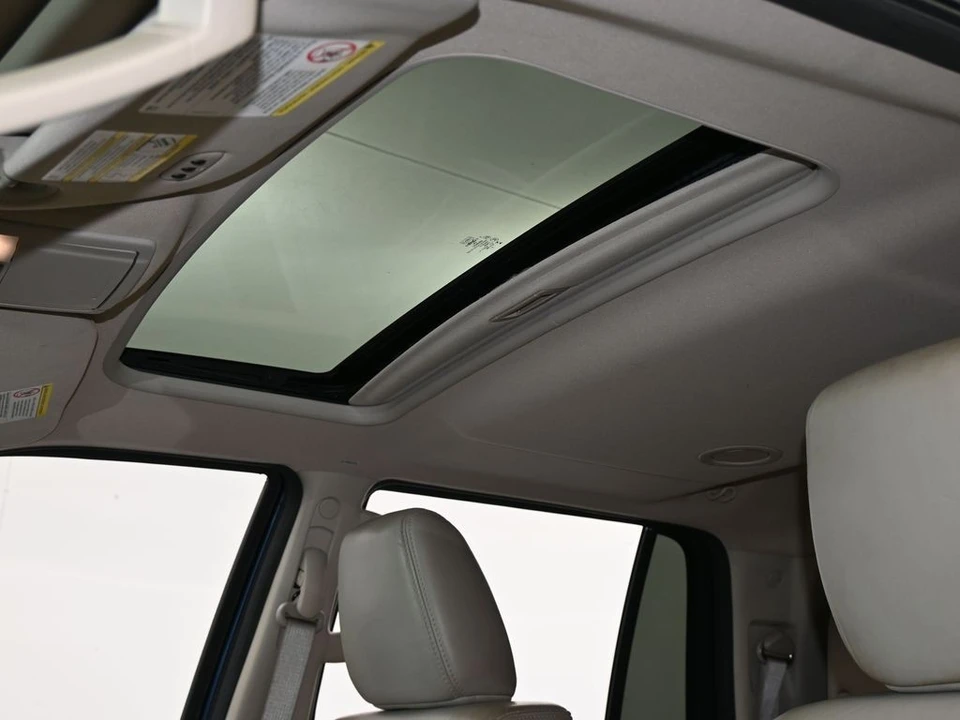 2016 Lincoln Navigator 3rd Gen - Image 11 of 12