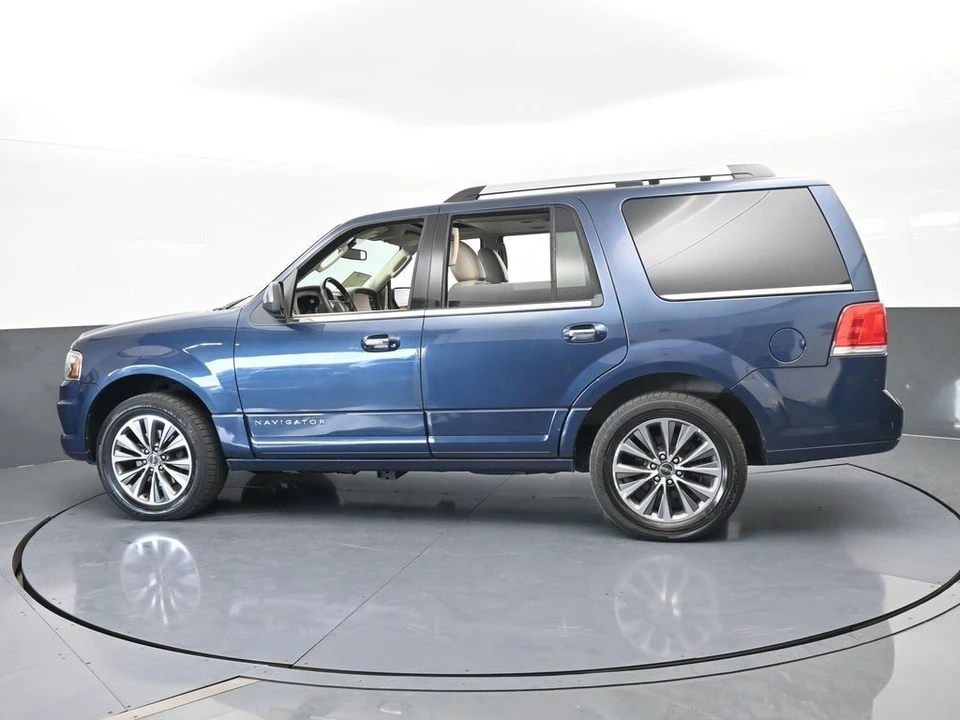 2016 Lincoln Navigator 3rd Gen - Image 3 of 12