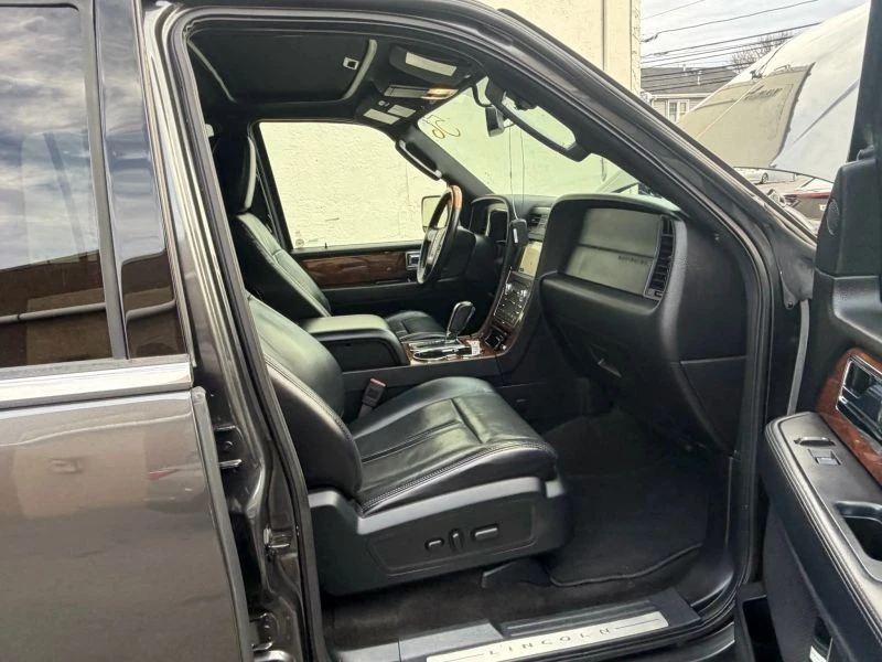 2016 Lincoln Navigator 3rd Gen - Image 12 of 12