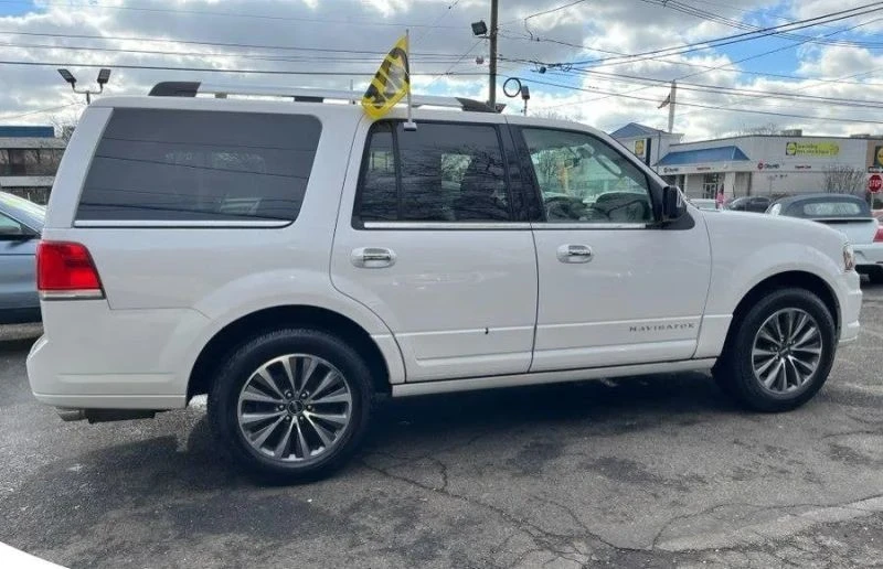 2016 Lincoln Navigator 3rd Gen - Image 5 of 12