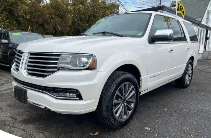 2016 Lincoln Navigator 3rd Gen - Image 3 of 12