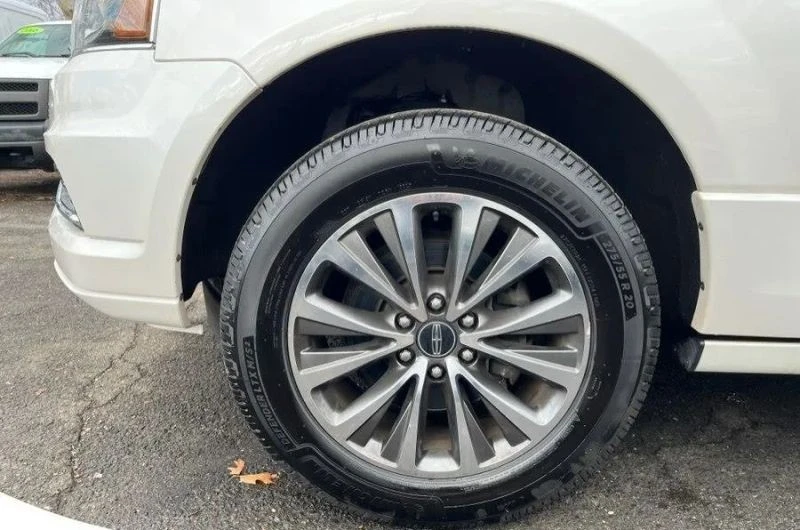 2016 Lincoln Navigator 3rd Gen - Image 12 of 12