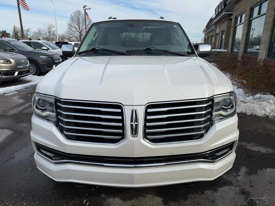 2016 Lincoln Navigator 3rd Gen - Image 8 of 12