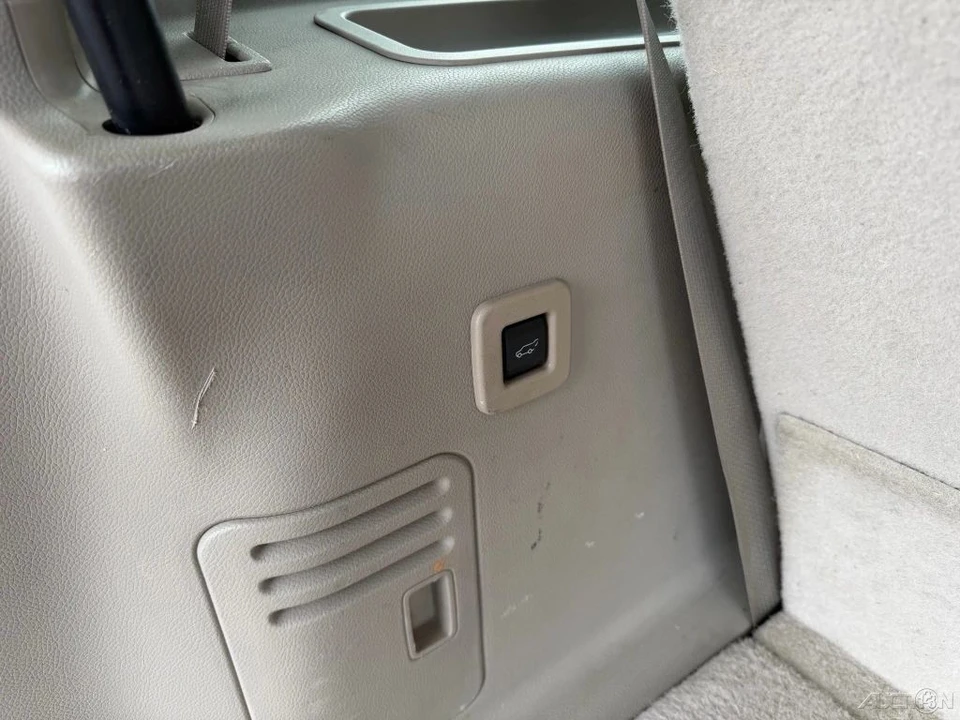 2016 Lincoln Navigator 3rd Gen - Image 16 of 21