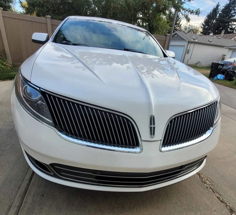 2016 Lincoln MKS - Image 2 of 14