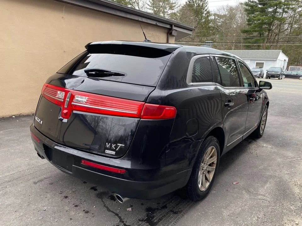 2016 Lincoln MKT - Image 3 of 9