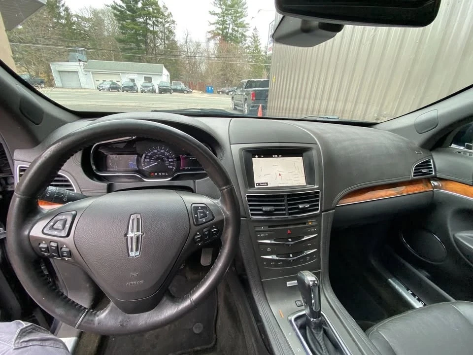 2016 Lincoln MKT - Image 9 of 9