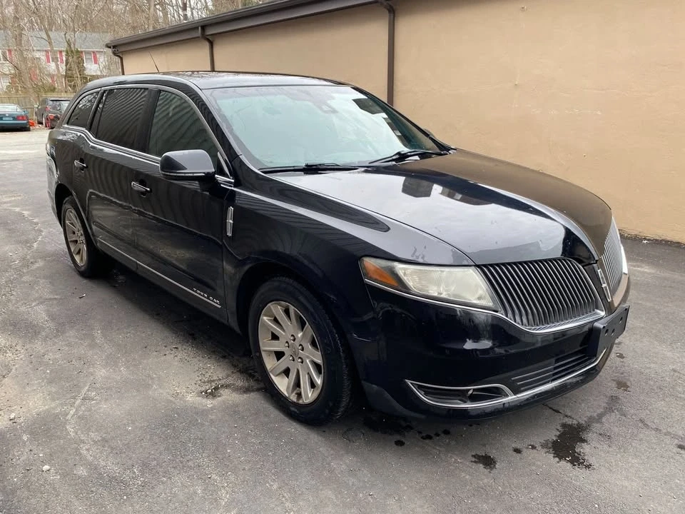 2016 Lincoln MKT - Image 4 of 9