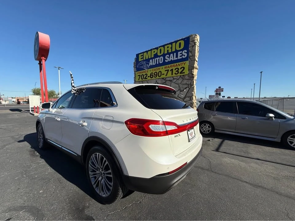 2016 Lincoln MKX - Image 2 of 12