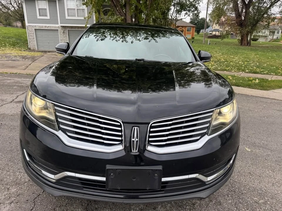 2016 Lincoln MKX - Image 2 of 15