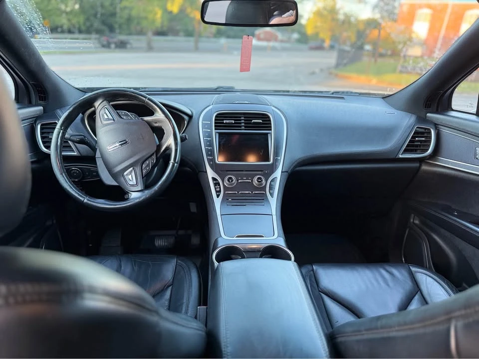 2016 Lincoln MKX - Image 8 of 10