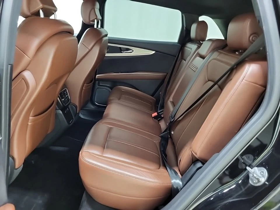 2016 Lincoln MKX - Image 8 of 9