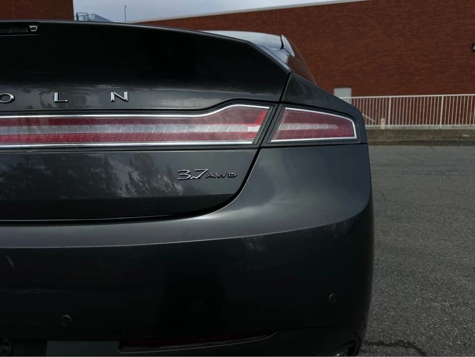 2016 Lincoln MKZ - Image 8 of 19