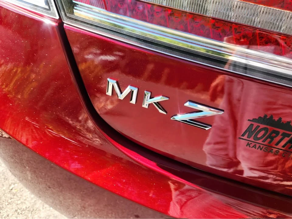 2016 Lincoln MKZ - Image 17 of 20