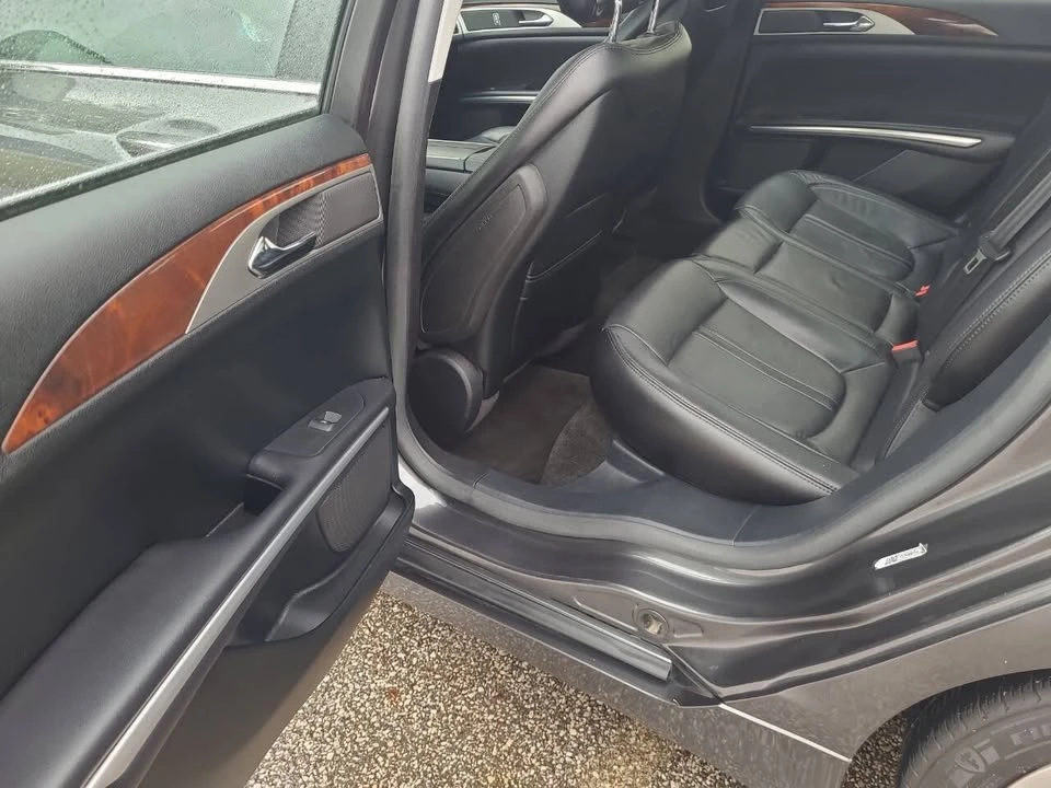 2016 Lincoln MKZ - Image 11 of 12