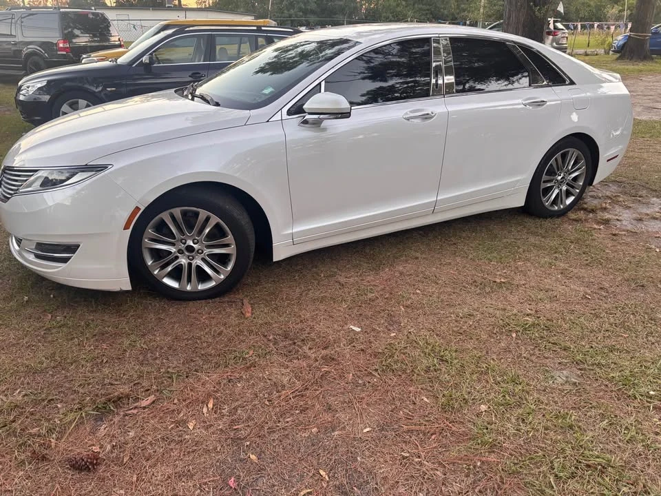 2016 Lincoln MKZ - Image 2 of 10