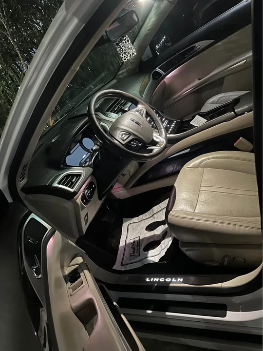 2016 Lincoln MKZ - Image 4 of 5