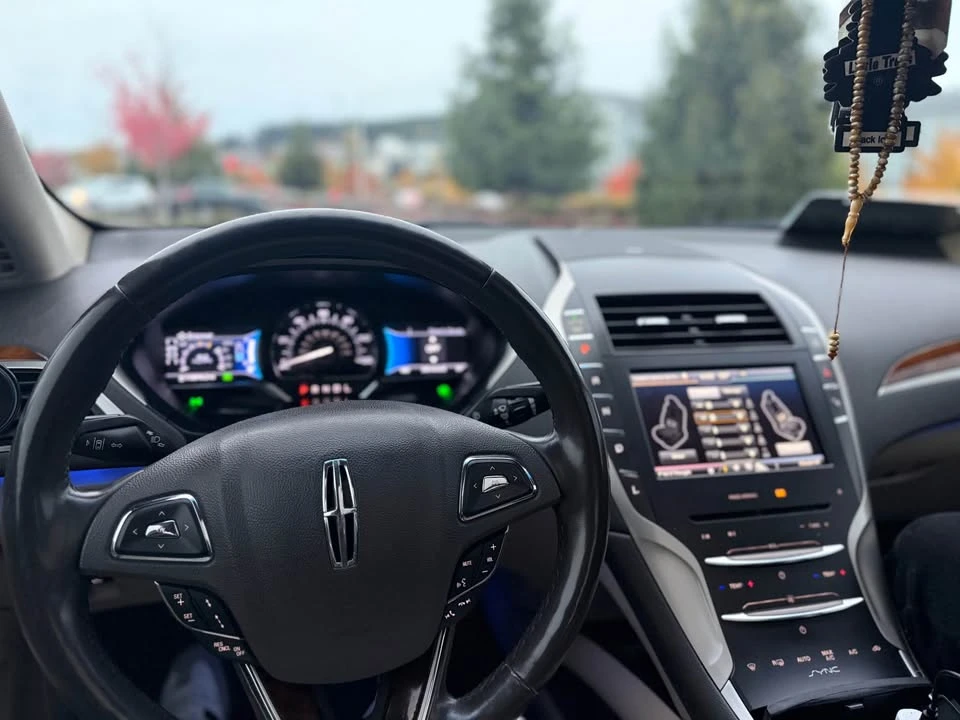 2016 Lincoln MKZ - Image 17 of 18