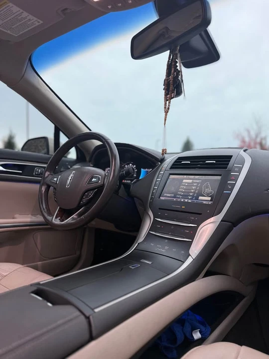 2016 Lincoln MKZ - Image 14 of 18