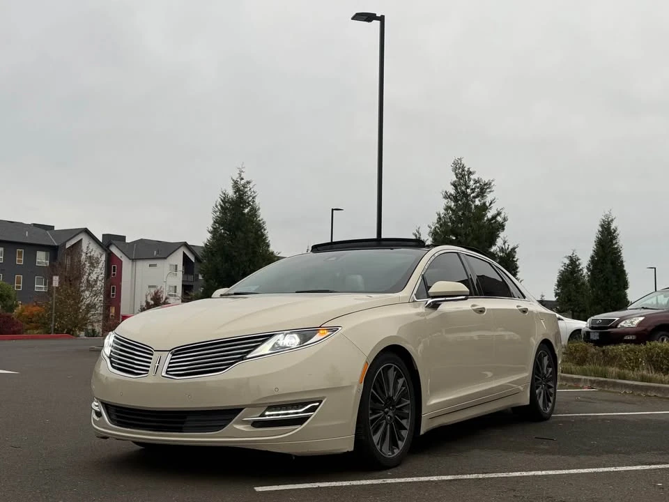 2016 Lincoln MKZ - Image 2 of 18