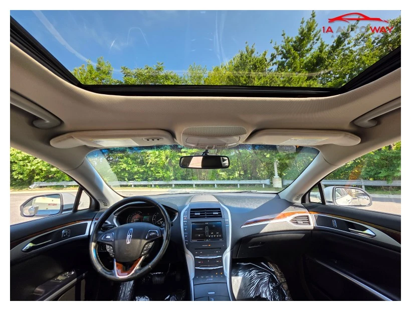 2016 Lincoln MKZ - Image 8 of 9