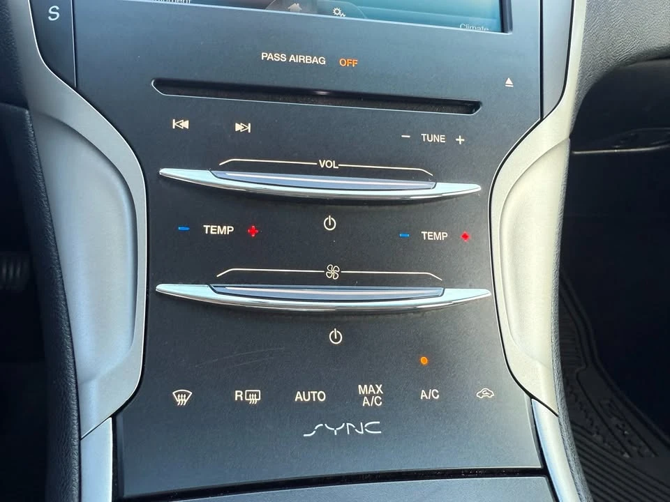 2016 Lincoln MKZ - Image 12 of 18