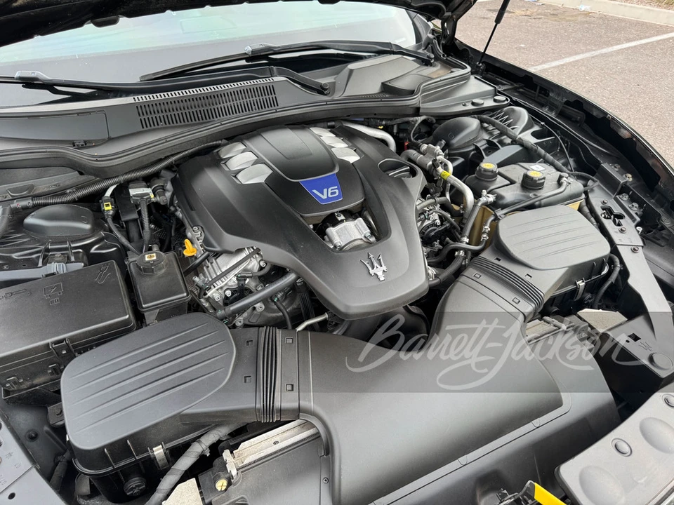 2016 Maserati Ghibli 3rd Gen - Image 5 of 18