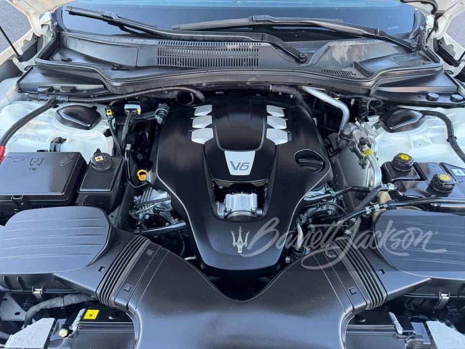 2016 Maserati Ghibli 3rd Gen - Image 3 of 14